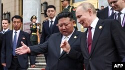 După întâlnirea de miercuri (3 septembrie) din China, Putin a insistat să-l conducă pe Kim Jong Un personal la limuzină. 