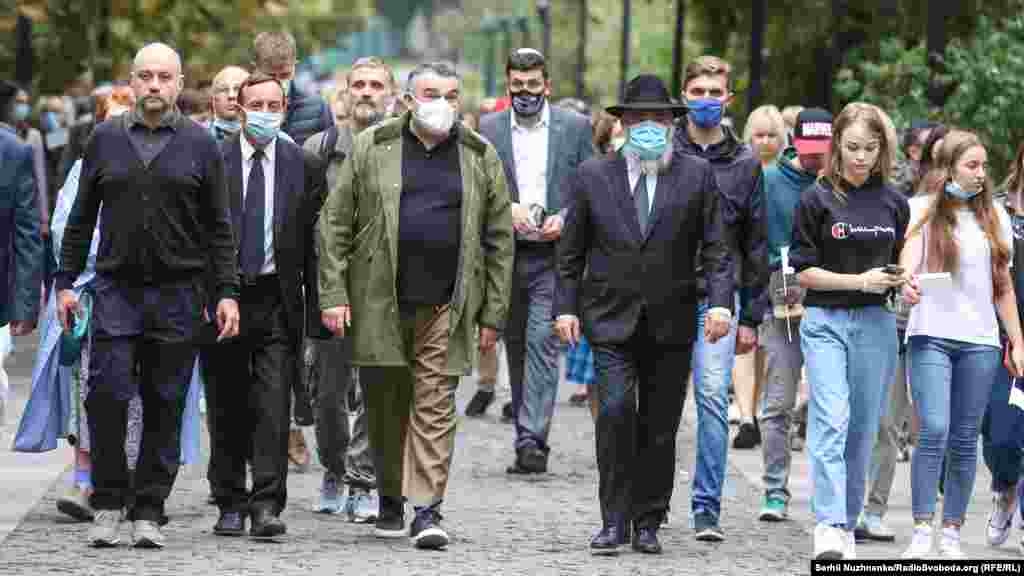 Увечері пройшов марш в пам'ять про загиблих у Бабиному Яру