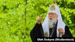 Патріарх Київський і всієї Руси-України Філарет під час відкриття пам’ятника гетьману України Івану Мазепі. Полтава, 7 травня 2016 року