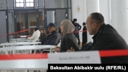 Добушканалардын биринде. Байкоочулар. 2025-жылдын 30-ноябры.