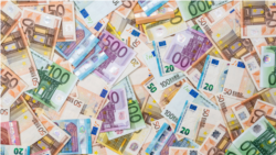 Cila është e vërteta rreth afateve për fondet e huaja për Kosovën?
