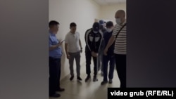 Социалдык түйүндөргө тараган видеодон алынган сүрөт. 