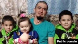 Айсур Тулыбаев балалары белән