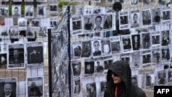 Լեհաստան - Բելառուսցի քաղբանտարկյալների լուսանկարների ցուցահանդես Վարշավայում, մայիս, 2025թ.