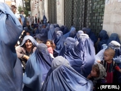 Residents who have fled to Jawzjan's provincial capital, Sheberghan.