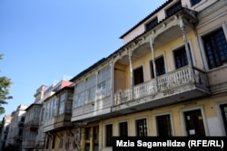 მრავალაივნიანი თბილისი