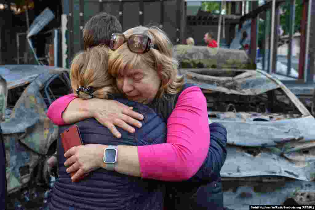 Унаслідок нічного російського удару спалахнули пожежі у трьох районах Києва, 4 травня 2025 року