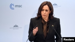 Kamala Harris a reafirmat că NATO nu va acționa în interoirul Ucrainei, dar va apărafiecare centimetru al statelor membre ale alianței.