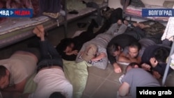 Мигранттарга каршы рейд. Волгоград, 3-сентябрь 2025-жыл. Иллюстрация