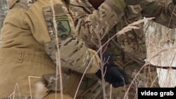 Бійці тероборони завезли пораненого Дмитра в лікарню (ілюстраційне фото)