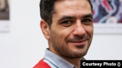 Expert în dezinformare, prof. Ciprian Cucu spune că, în România, propaganda rusă se bazează atât pe oameni care urmăresc un interes propriu, dar și pe așa-numiții „idioți utili”.