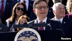 Майк Жонсон.