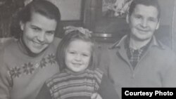 Марія Жосул та її дочка Ніна із внучкою