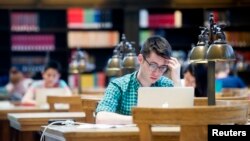 Një student në Kaliforni. Fotografi nga arkivi.