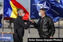 Secretarul general NATO, Jens Stoltenberg, a vizitat anul trecut România, pe 11 februarie, înainte de invazie. El avertiza cp riscul unui război este ridicat.
