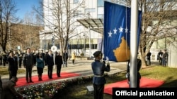 Pamje nga shënimi i një përvjetori të pavarësisë së Kosovës.