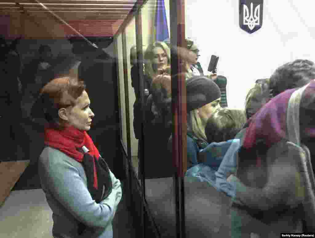 Серед п'ятьох осіб, підозрюваних у справі про вбивство журналіста Павла Шеремета, дитячий хірург, яка надавала допомогу військовим під час АТО, Юлія &laquo;Лиса&raquo; Кузьменко