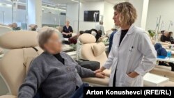 Fatime Fazliu është psikologia e vetme në Klinikën e Onkologjisë në QKUK.