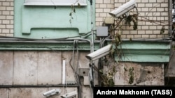 CCTV cameras on a building in Moscow