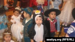 Новогодняя ёлка в детском саду №55 города Алматы. 25 декабря 2012 года.                             