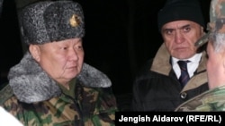 Токон Мамытов Баткендеги жолугушууда. 19-декабрь, 2013.