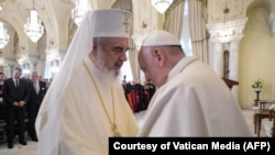 Papa Francisc și Patriarhul Daniel s-au rugat împreună în noua Catedrală ortodoxă de la București.