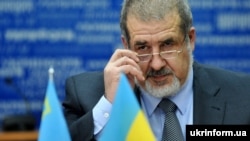 Голова Меджлісу кримськотатарського народу Рефат Чубаров під час засідання «круглого столу» на тему: «Корінні народи України: історія, сучасність та перспективи». Київ, 9 серпня 2016 року