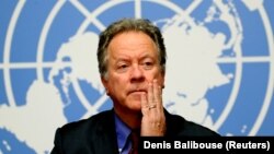 د خوړو نړیوال پروګرام اجراییوي رییس ډېوېډ بسلي وايي، افغانستان ورځ تر بلې د خوراک له کمښت سره مخ کېږي.