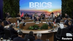 Глава Китая Си Цзиньпин и президент России Владимир Путин не приехали на саммит БРИКС в Рио-де-Жанейро. 6 июля 2025 года