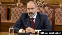 Скртиншот с видео, опубликованного на странице премьер-министра в Facebook