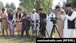 شماری از خبرنگاران در ولایت خوست- عکس از آرشیف