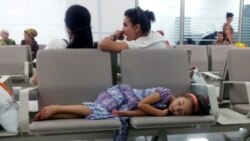 Ýaş çagaly maşgalany Türkmenistandan Türkiýä goýbermediler