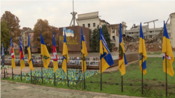 «Нас просто хочуть залякати». Як живе Херсон під щоденними обстрілами (відео)