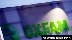 "Oxfamyň" kitap dükanynyň logosy