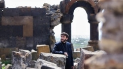 Հովհաննավանքի հոգևոր հովիվ տեր Արամ քահանայի տված հարցազրույցից հետո հաղորդում է ներկայացվել