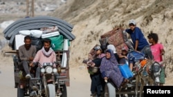 له شمالي غزې د خلکو تېښته ځکه هلته اسراییلو عمیات پيل کړي