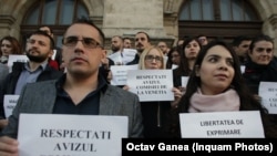 Mai mulți magistrați au protestat față de modificarea legilor justiției, care includea și pensionarea lor anticipată, cu pensie specială.