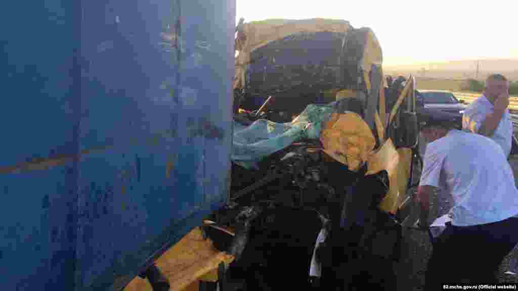 Будівництво траси &laquo;Таврида&raquo; обійдеться російському бюджету в 128 мільярдів рублів. У жертву проєкту віддали багато кримських об'єктів, які пролягають на шляху проходження майбутньої траси: житлові будинки, земельні та дачні ділянки, пам'ятники. 31 липня 2020 року. Смертельна ДТП у Білогірському районі Криму