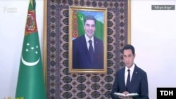 Serdar Berdimuhamedow hasabat berýär.