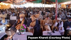 د ژوب په دوه ورځنۍ جرګه کې د سیمې ګڼو قبایلي او سیاسي مشرانو او د ګوندونو استازو ګډون وکړ - د نومبر ۲۴مې انځور.