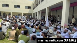 د باجوړ د ماموندو سیمې خلک په جرګه کې سره راټول دي - د اګست لومړۍ نېټې انځور