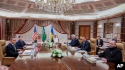 საუდის არაბეთში, ქალაქ ჯედაში აშშ-უკრაინის მოლაპარაკებები 8 საათზე მეტხანს გაგრძელდა.