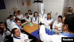 Bezuslovni upis na više godine studiranje ne znači olakšice za studente.