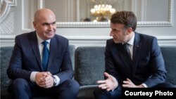 Ilie Bolojan s-a întâlnit cu președintele francez Emmanuel Macron înaintea reuniunii informale privind Ucraina și securitatea europeană, singurul lider prezent la reuniunea de la Paris cu care s-a întâlnit Macron pentru discuții față în față.