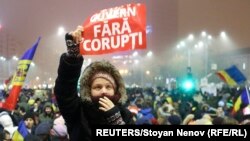 La un protest antiguvernamental și anticorupție la București