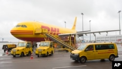 Вантажний літак DHL, фото ілюстративне