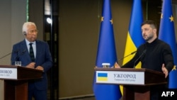 Володимир Зеленський (праворуч) після зустрічі з Антоніу Коштою заявив, що було важливо «скоординувати наші позиції»