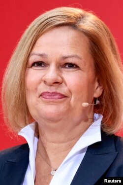 Нэнси Фезер, Германиянын ички иштер министри