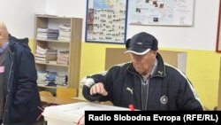 Biračko mjesto u Banjaluci, 23. novembar 2025.