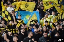 "Қайрат" - "Реал" матчына жиналған жанкүйерлер. Алматы. 30 қыркүйек 2025 жыл.